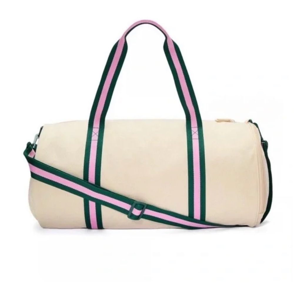 Victoria’s Secret PINK duffle bag. Pink sports athletic club. - Picture 3 of 4